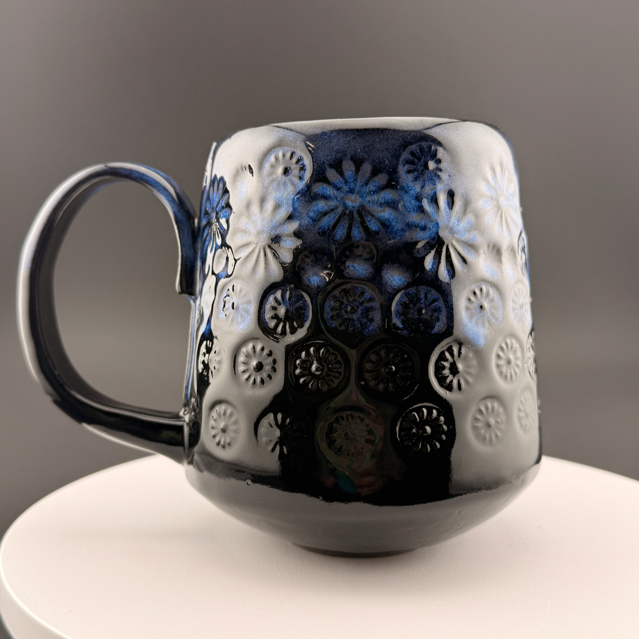 Electric Blue Daisy Mug