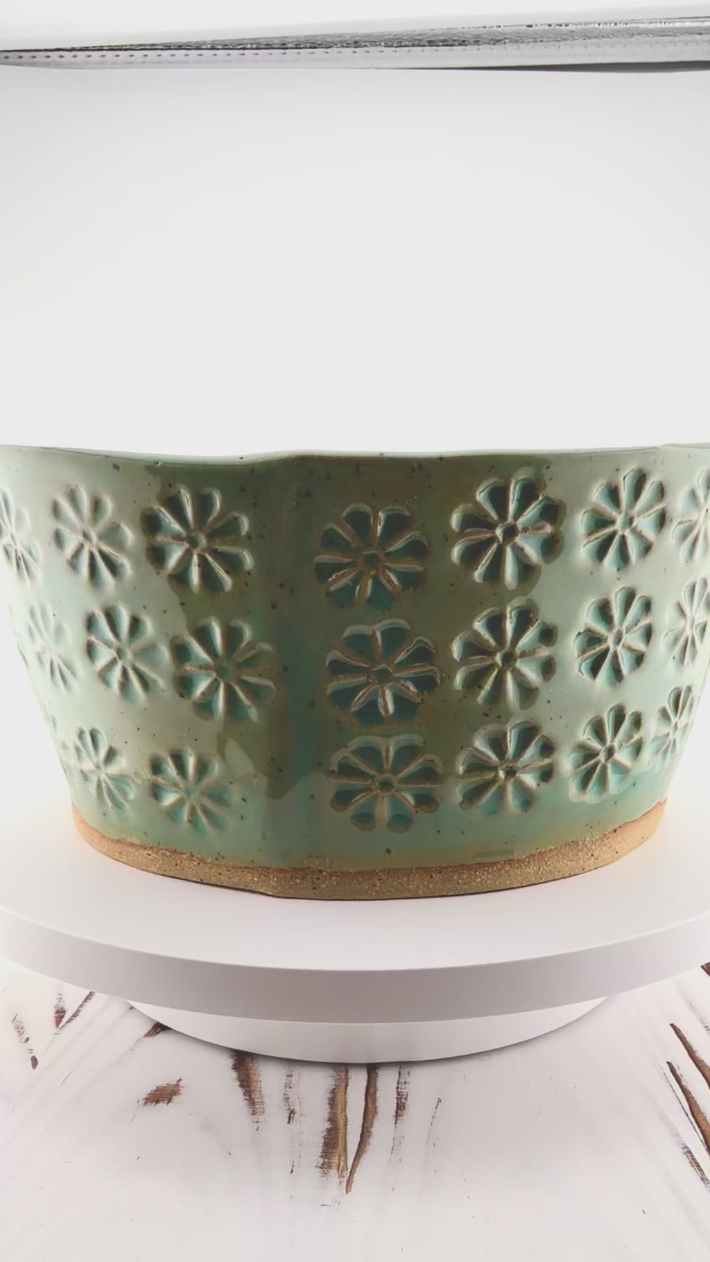 Mint Green Daisy Serving Bowl