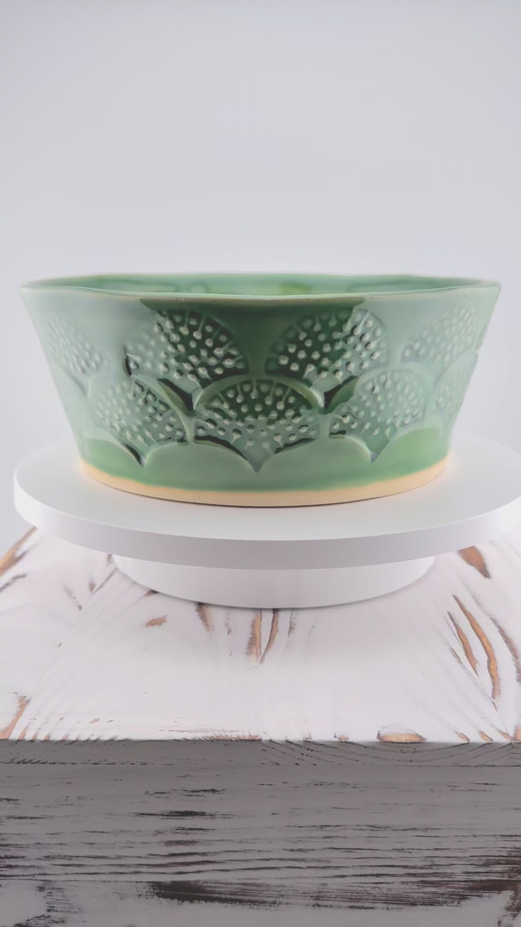 Green Orchard Medium Serving Bowl
