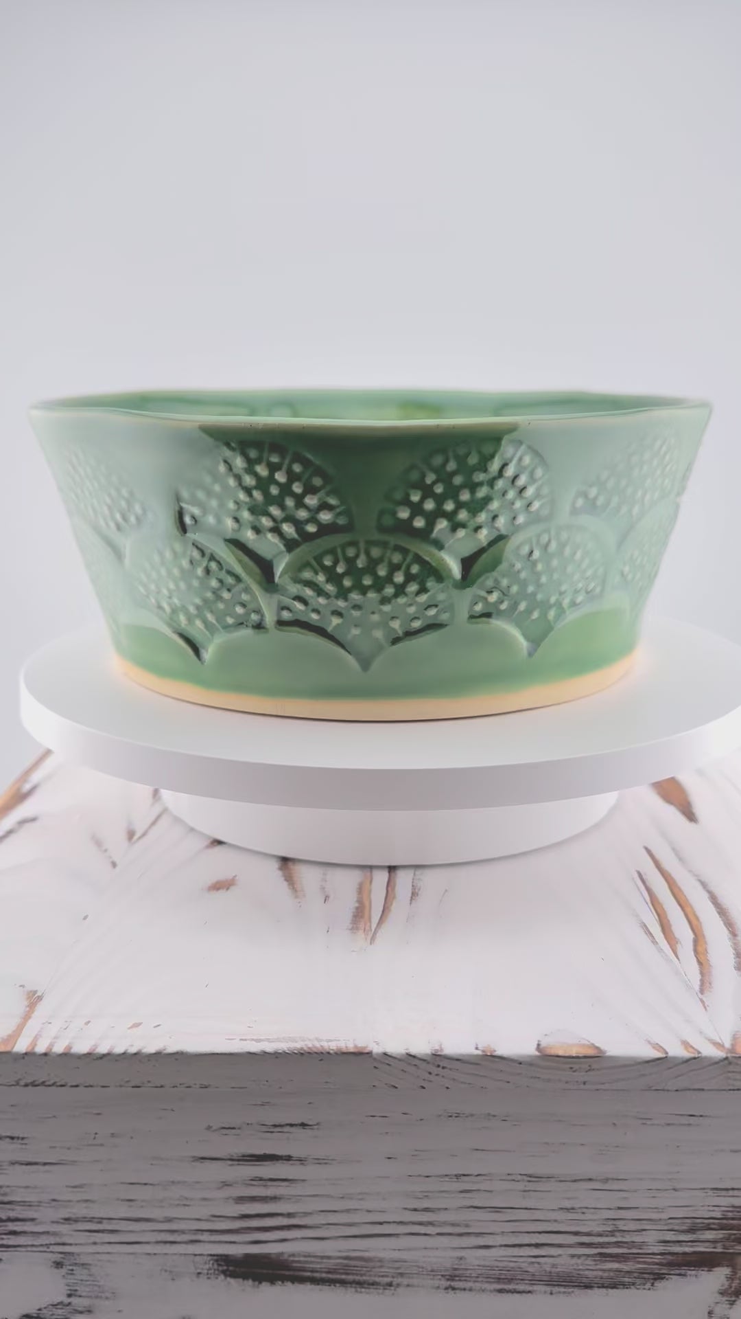 Green Orchard Medium Serving Bowl